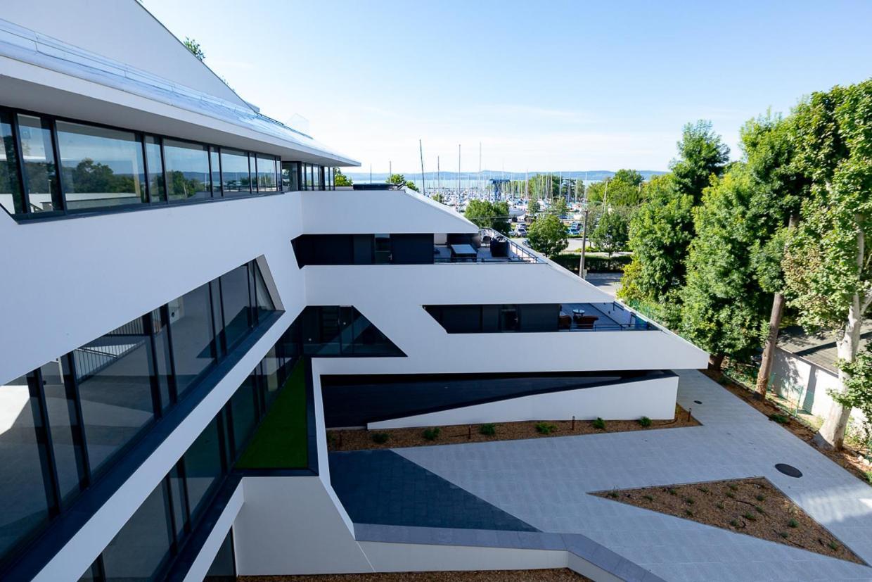 Marina Apartman Hotel Balatonszárszó 외부 사진