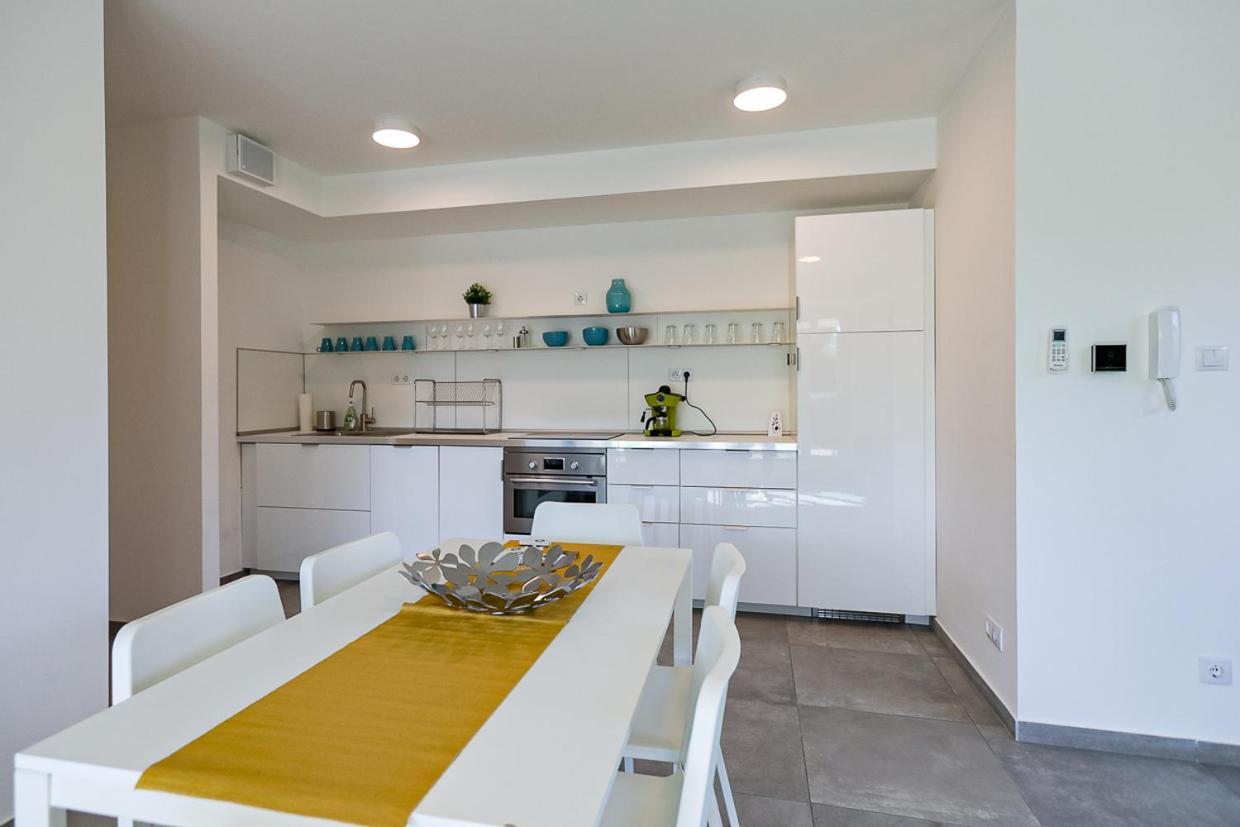 Marina Apartman Hotel Balatonszárszó 외부 사진