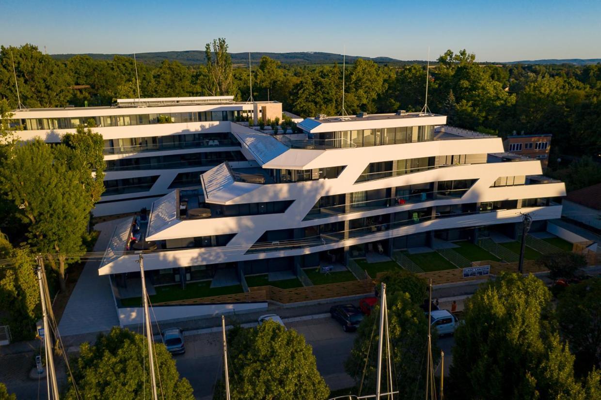 Marina Apartman Hotel Balatonszárszó 외부 사진